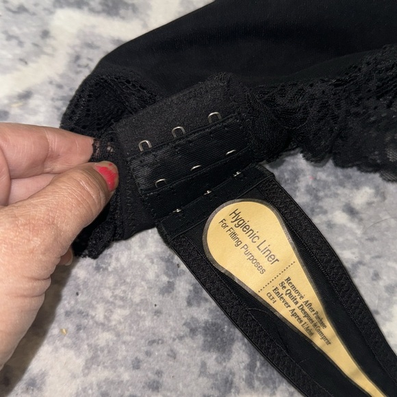 Popilush Lace Deep-V Neck Bodysuits - Picture 11 of 16